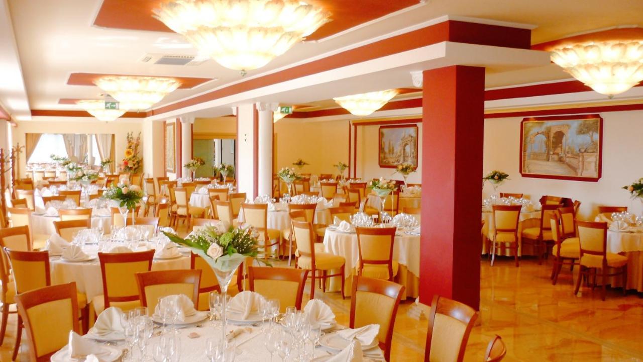 PARADISO Hotel Ristorante Riaci Capo Buitenkant foto