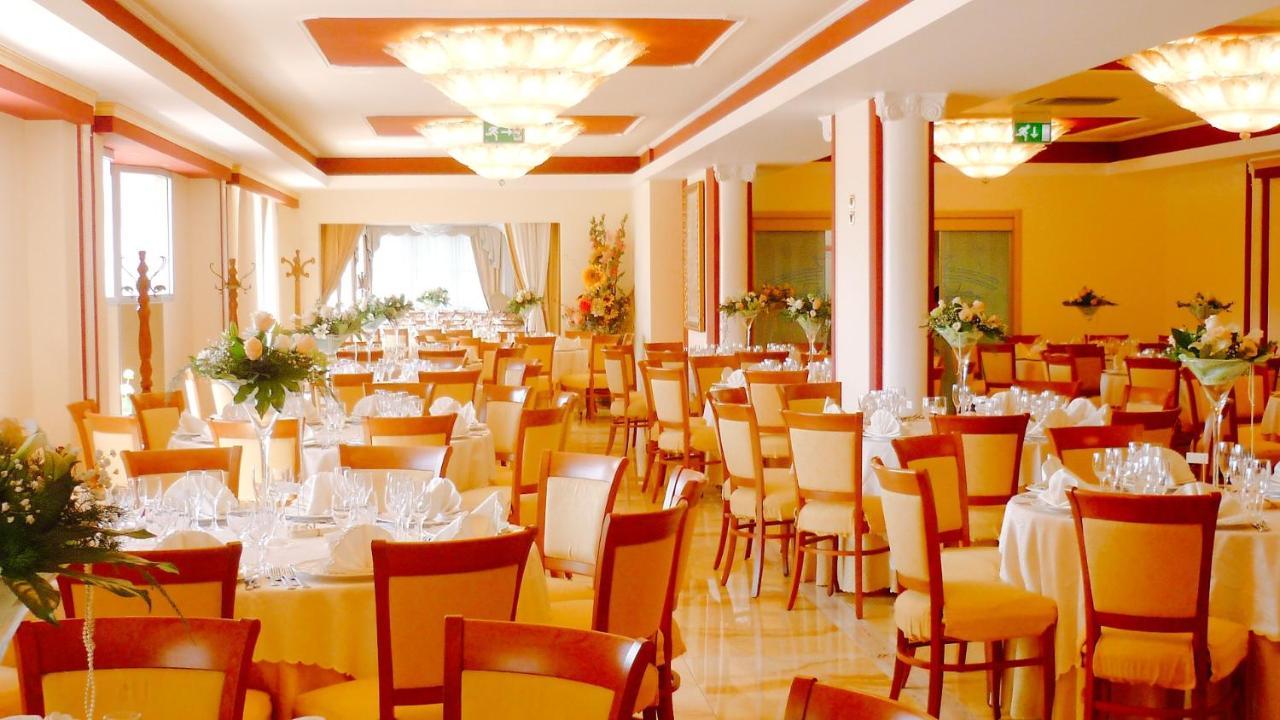PARADISO Hotel Ristorante Riaci Capo Buitenkant foto