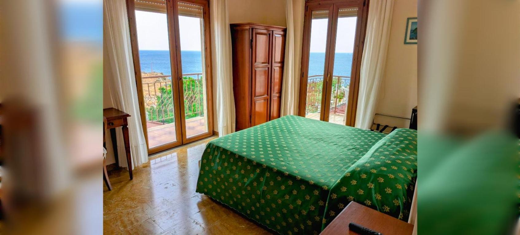 PARADISO Hotel Ristorante Riaci Capo Buitenkant foto