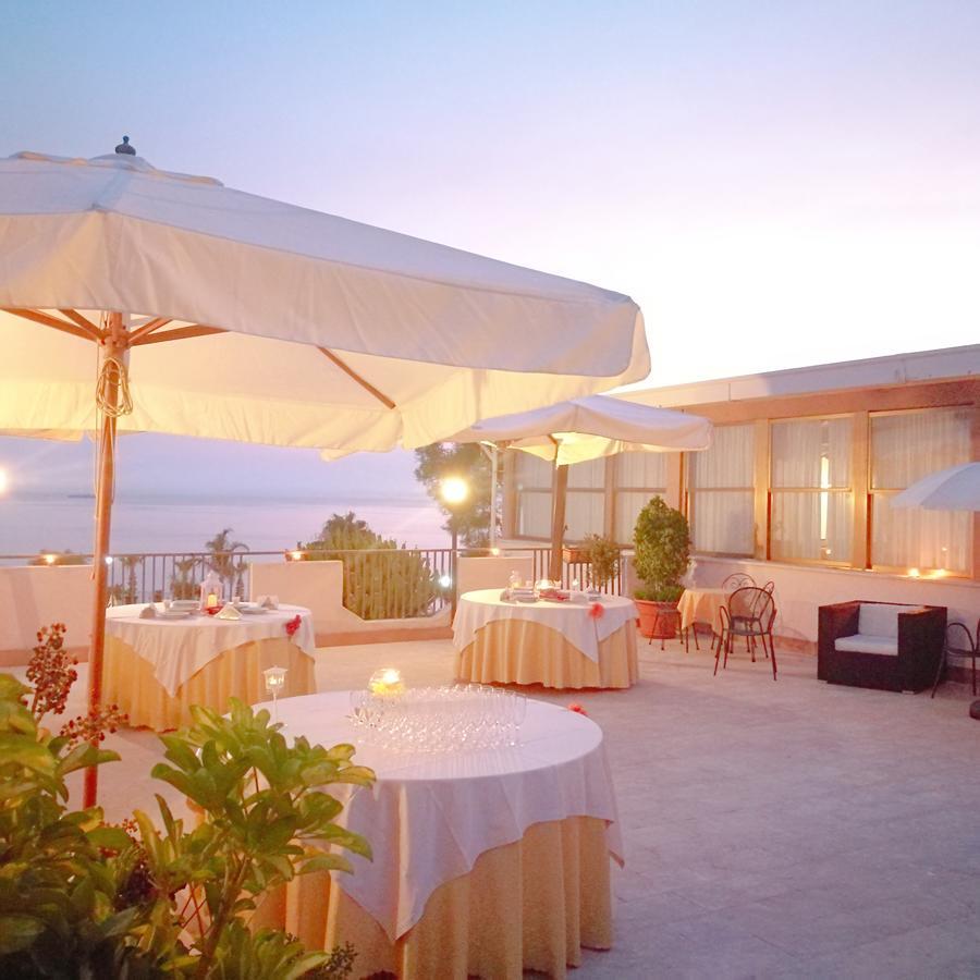 PARADISO Hotel Ristorante Riaci Capo Buitenkant foto